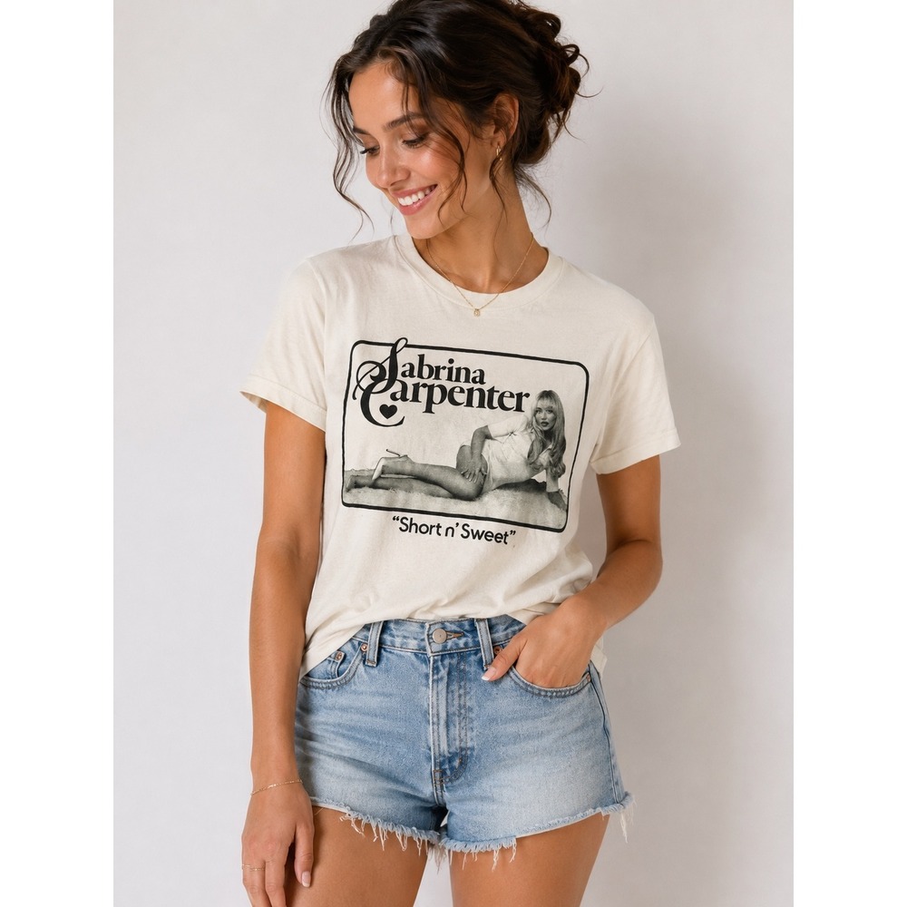 Sabrina Carpenter Short n Sweet Cream Graphic T-Shirt Medium Concert Merch